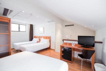 Petit Palace Cliper-Gran Via - image 18