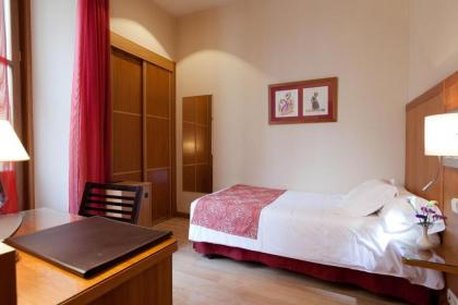Ateneo Puerta del Sol - image 3