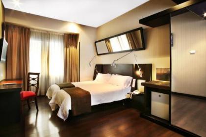 Hotel Avenida Gran Via - image 2