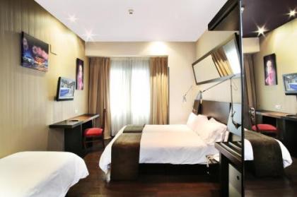 Hotel Avenida Gran Via - image 8