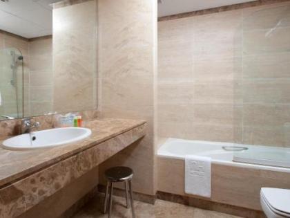 Apartamentos TH La Florida - image 5