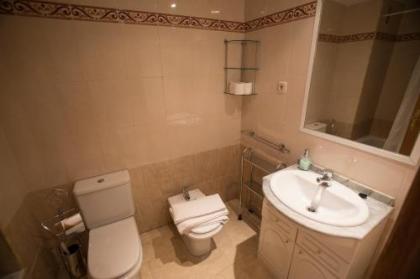 Apartamentos Caballero de Gracia - image 13