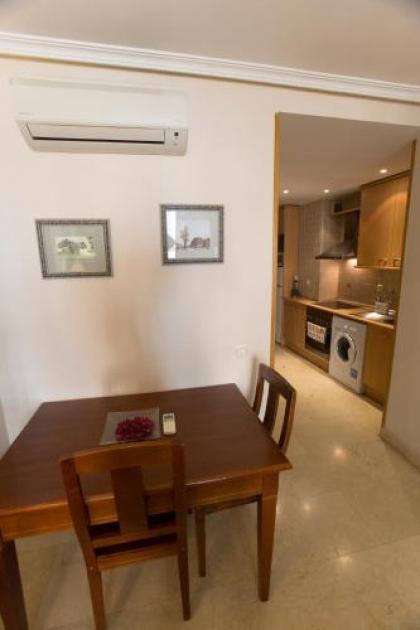 Apartamentos Caballero de Gracia - image 7