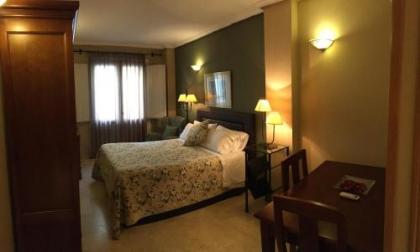 Apartamentos Caballero de Gracia - image 9