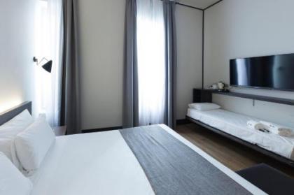 ICON Embassy by Petit Palace - image 15