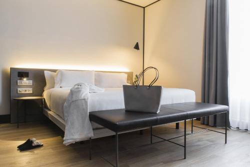 ICON Embassy by Petit Palace - image 2