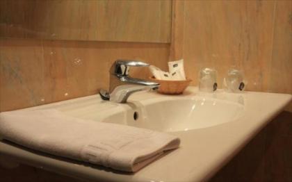 Hotel Villa de Barajas - image 10