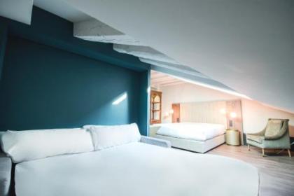 ICON Wipton by Petit Palace - image 11