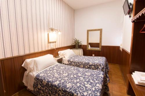 Hostal La Vera - image 3