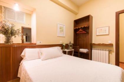 Hostal La Vera - image 9