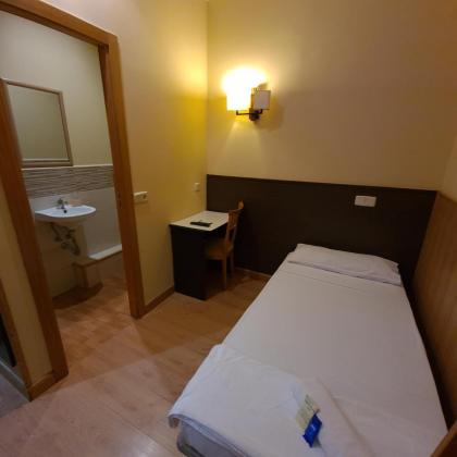 Hostal Oporto - image 26