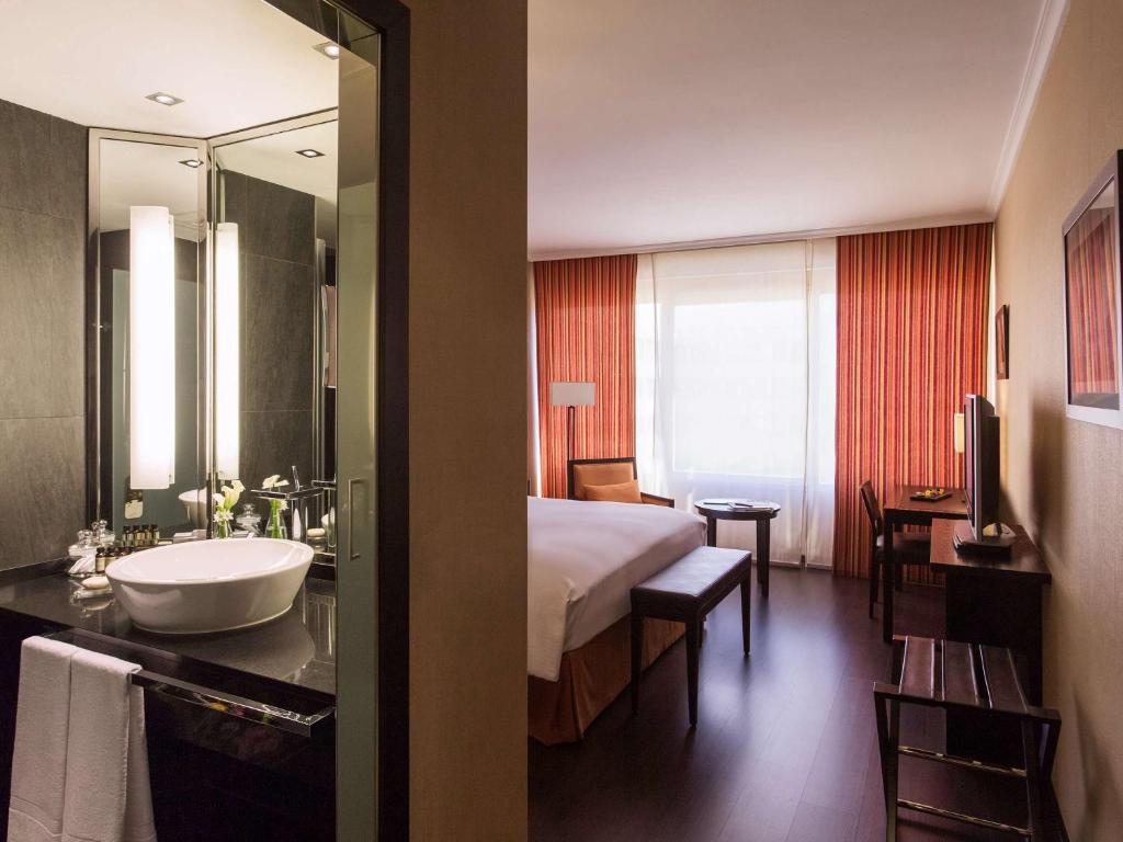Pullman Madrid Airport & Feria - main image