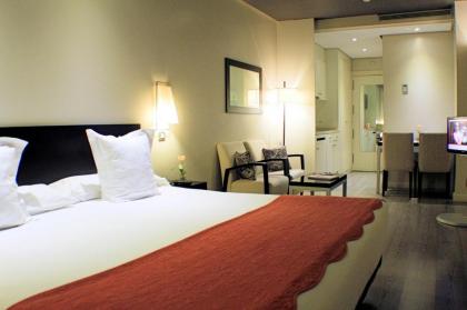 Suites Viena Plaza de España - image 1