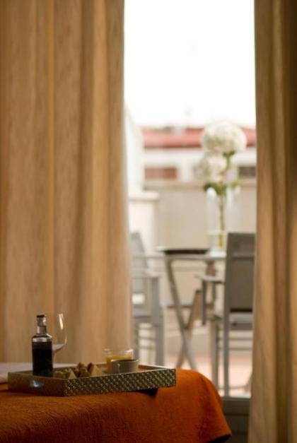 Suites Viena Plaza de España - image 10