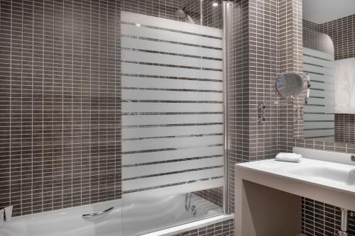 AC Hotel by Marriott Recoletos - image 5