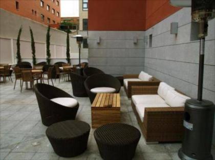 Eco Alcala Suites - image 18