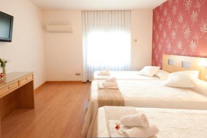 Hostal Abami II - image 4