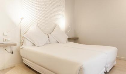 Urban Sea Hotel Atocha 113 - image 10