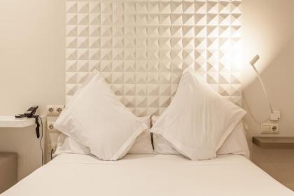 Urban Sea Hotel Atocha 113 - image 18