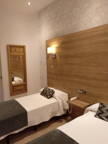 Hostal Aguilar - image 17