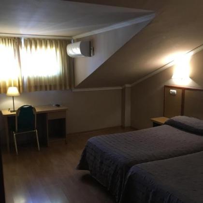 Hotel Avenida Leganés - image 10