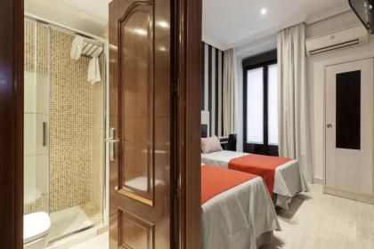 Hostal Castilla I Atocha - image 18