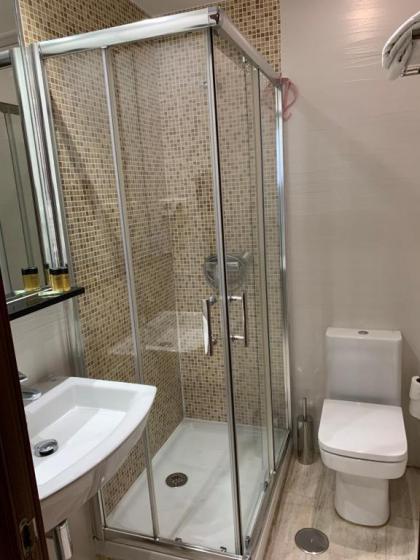 Hostal Castilla I Atocha - image 6