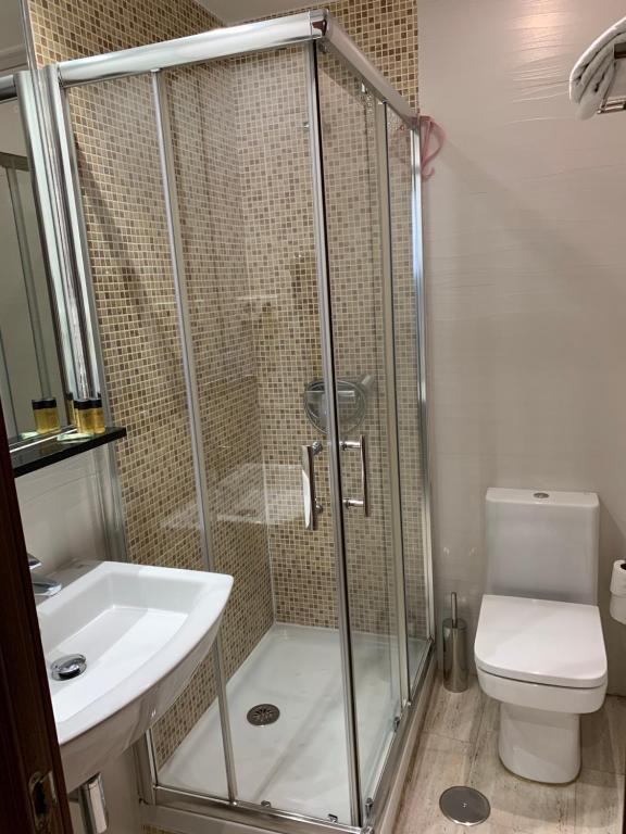 Hostal Castilla I Atocha - image 6