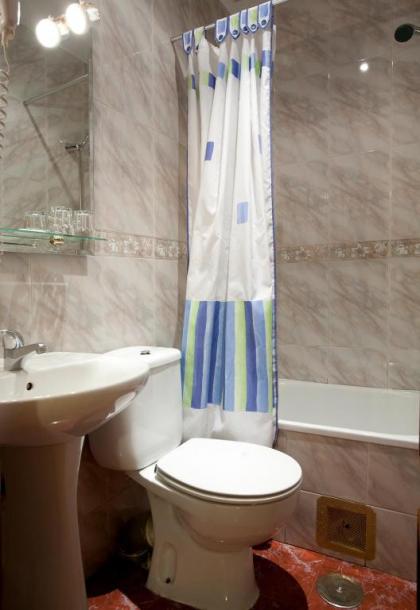 Hostal Prim - image 9