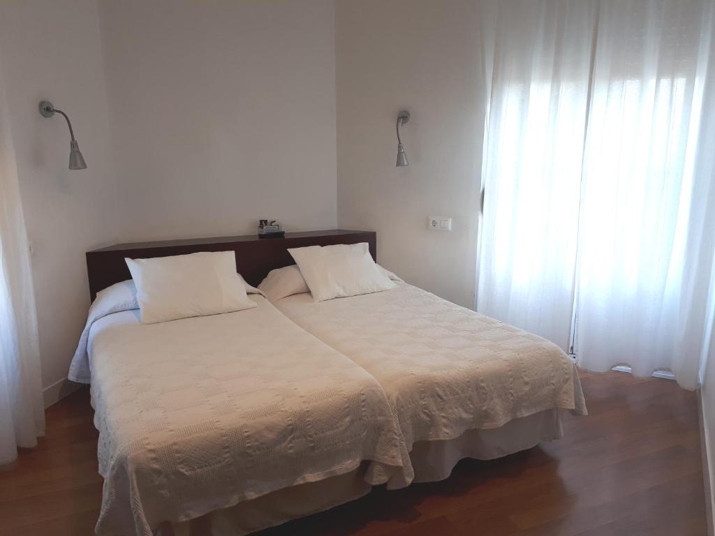 Hostal Santa Isabel - image 3
