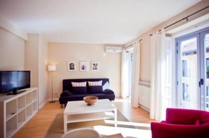 Apartment in the Centre - image 1
