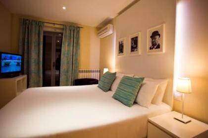 Apartment in the Centre - image 16