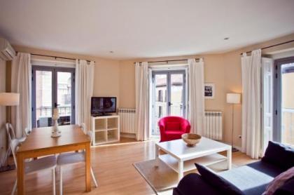 Apartment in the Centre - image 9
