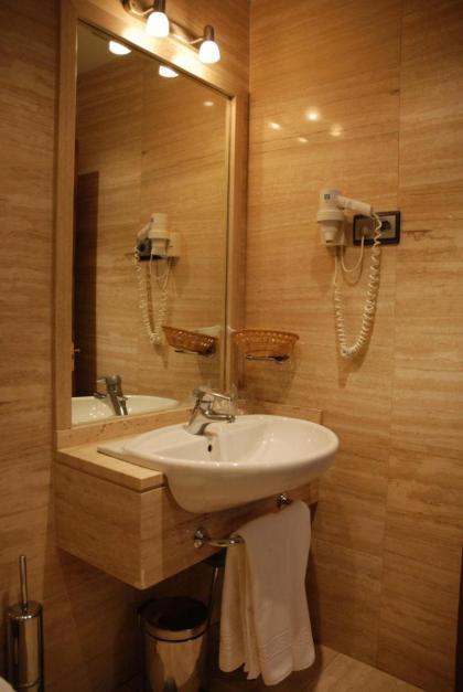 Hostal Los 5 Pinos - image 7