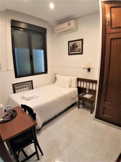 Hostal Dulcinea - image 11