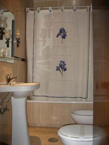 Hostal Maria Cristina - image 18