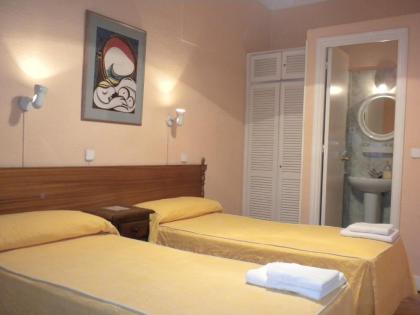 Hostal San Martin - image 10