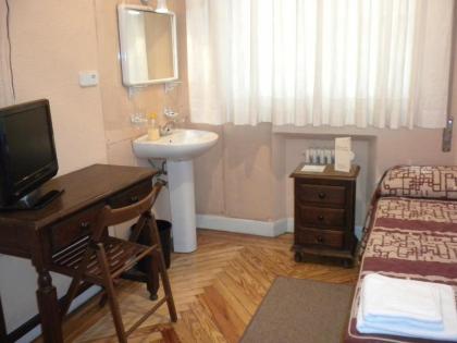 Hostal San Martin - image 14