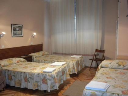 Hostal San Martin - image 2