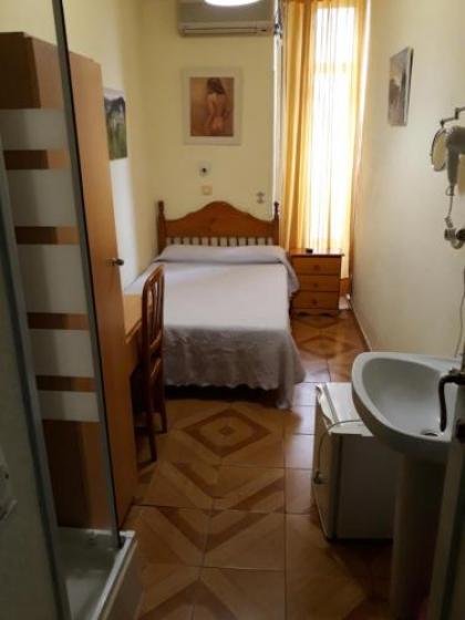 Hostal Fuentesol - image 15