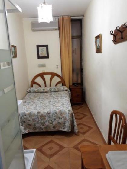 Hostal Fuentesol - image 17