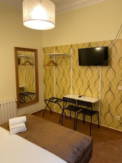 Hostal Alaska - image 10