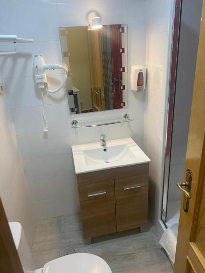 Hostal Alaska - image 12