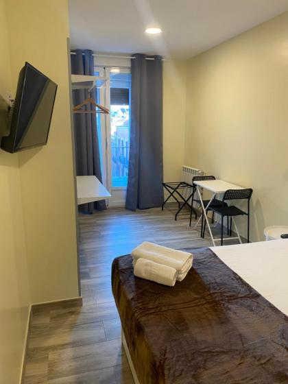 Hostal Alaska - image 26