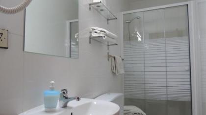 Hostal Cervantes - image 12