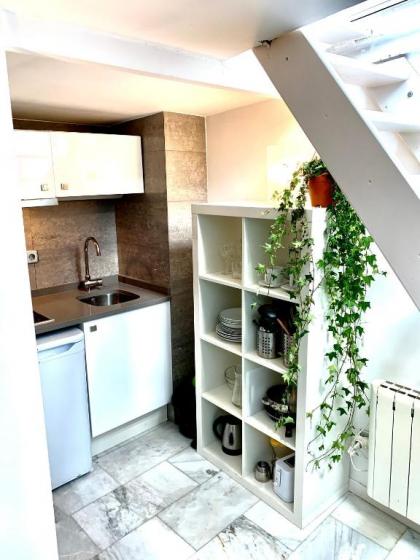 Apartamentos Puerta Del Sol - image 8