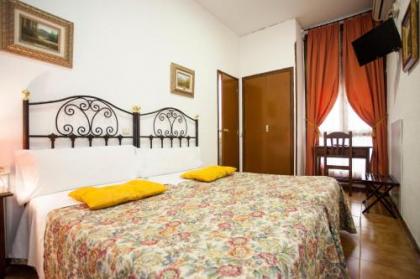 Armesto Rooms - image 1