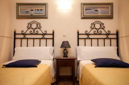 Armesto Rooms - image 10