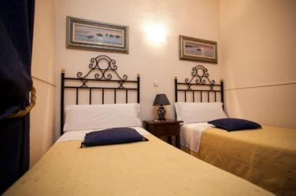 Armesto Rooms - image 9