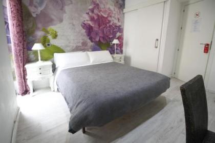 Hostal Foster - image 11